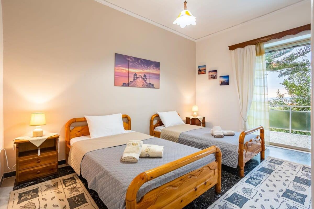 Seaside Family Haven - Avia'S Spacious Getaway מראה חיצוני תמונה