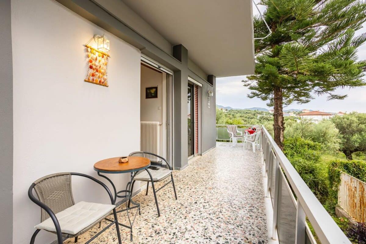 Seaside Family Haven - Avia'S Spacious Getaway מראה חיצוני תמונה